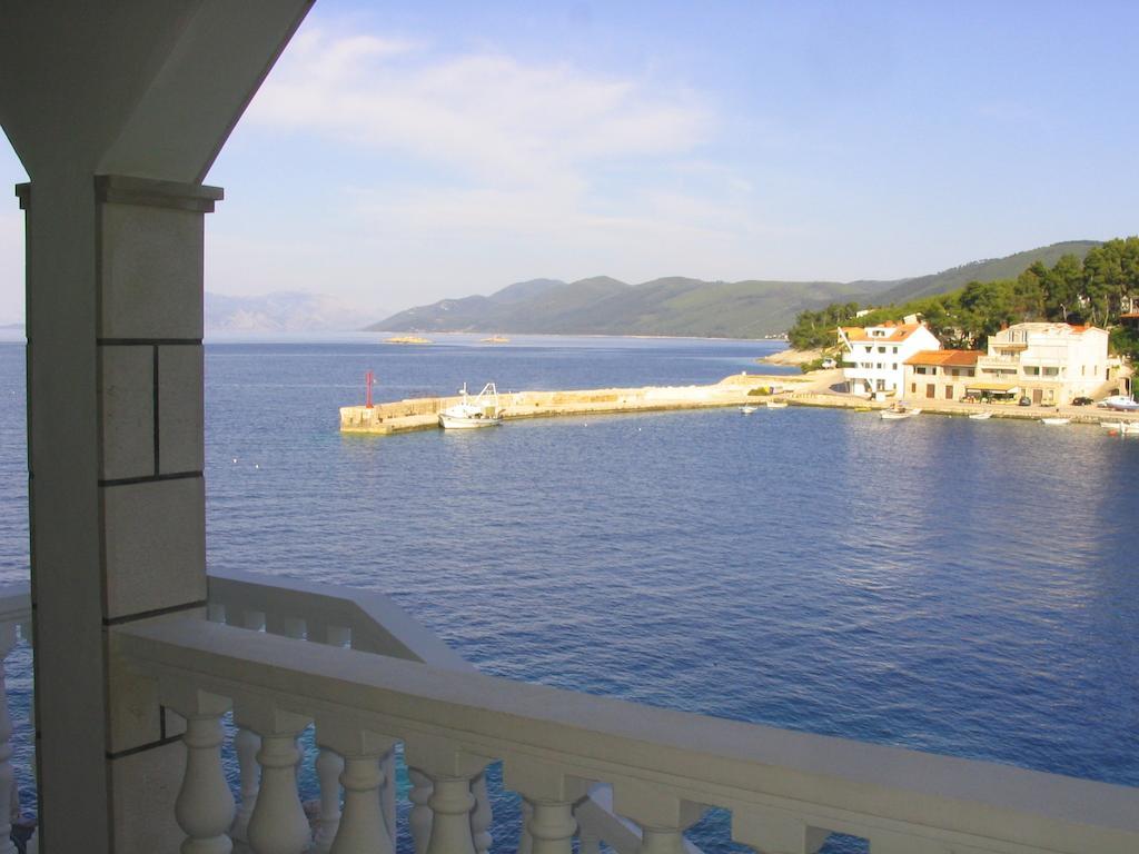 Apartments Gugic Prigradica Exterior photo